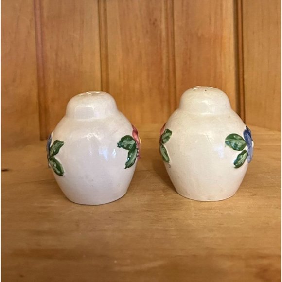 Vintage Pink Blue Flowers Ceramic Set of Salt and Pepper Shakers Floral Hand Pai - Picture 4 of 5